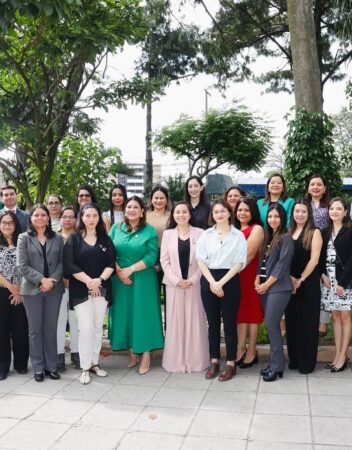 AME Chile y OLADE facilitan taller de construcción de redes de mujeres en energía en Guatemala