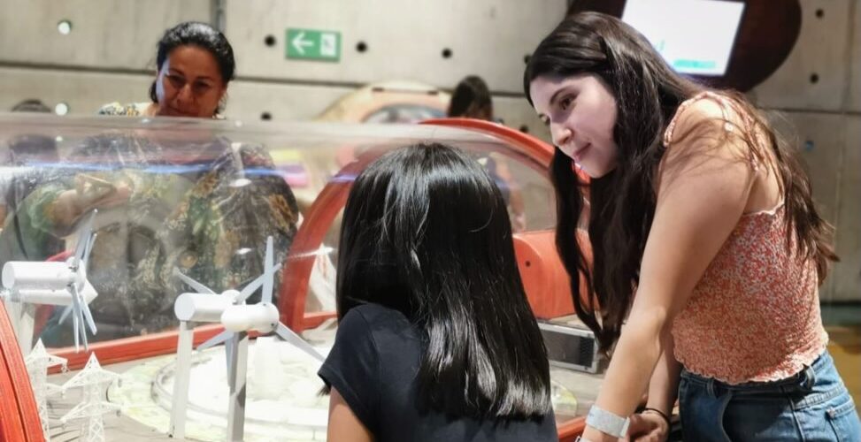 Socias de AME participan como voluntarias en el Día Internacional de la Niña y la Mujer en la Ciencia en el Museo Interactivo Mirador