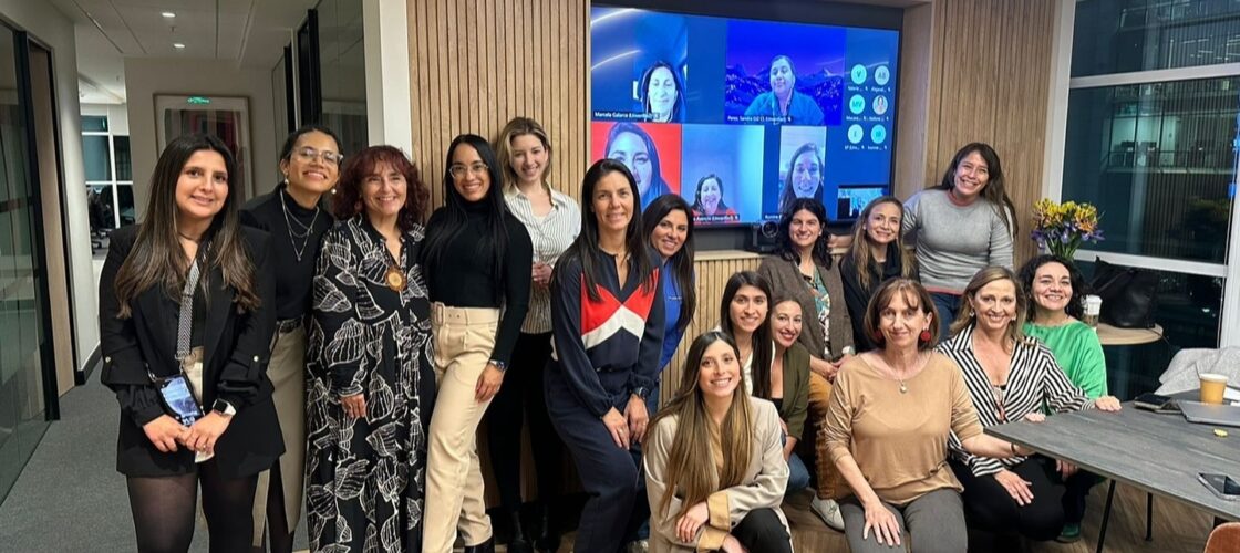 Comité de Formación de AME organiza charla sobre comunicación y liderazgo con Valerie Morales y María José Thodes