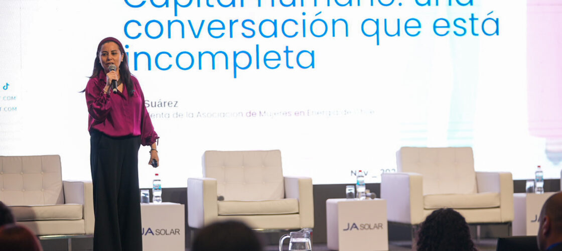 AME participa activamente en FES Chile 2025 con socias en siete de los once paneles del evento energético