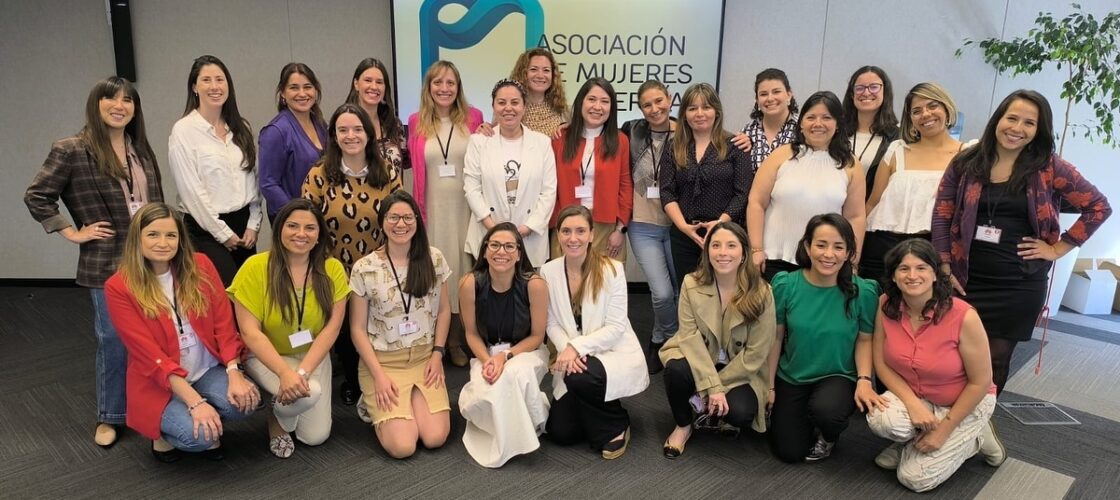 AME lanza iniciativa de desayunos temáticos con encuentro sobre almacenamiento energético en oficinas de Huawei